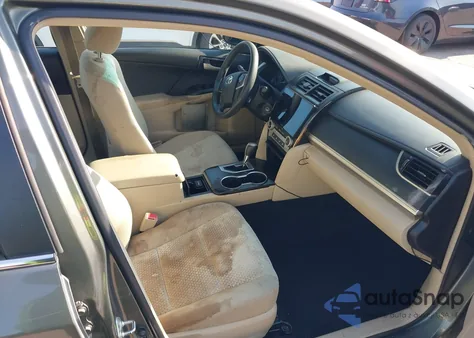 2014 Toyota Camry Le z USA, uszkodzony, nr VIN 4T1BF1FK9EU807702